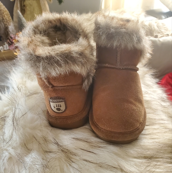 Kids Bearpaw Hickory Helaina Winter Boots - Picture 2 of 7